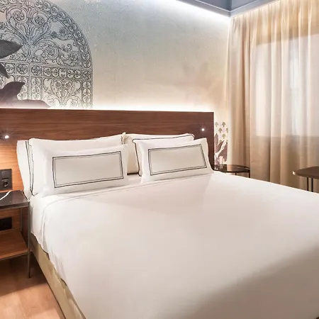 Отель Melia 4*
